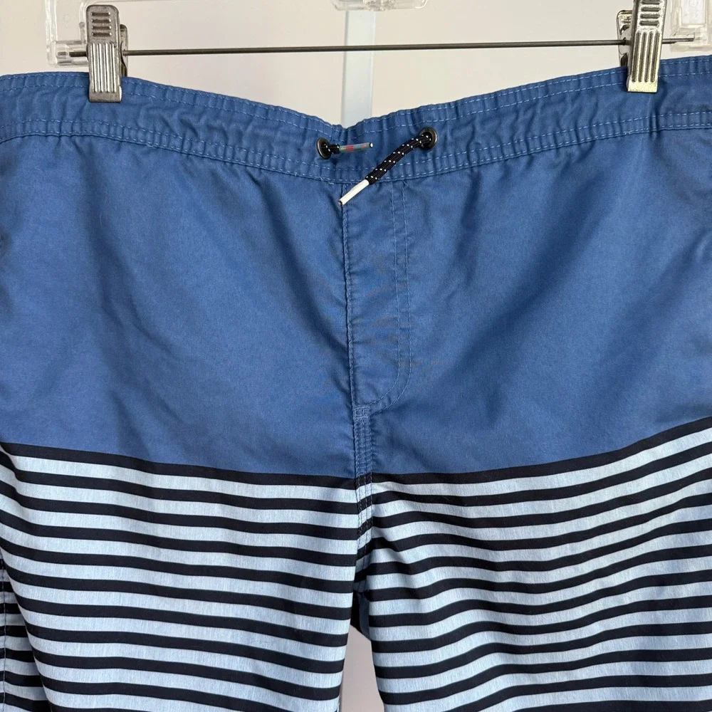 Quiksilver Volley Shorts Mens Size L Blue Striped Swim Trunks‎ Beach Surf